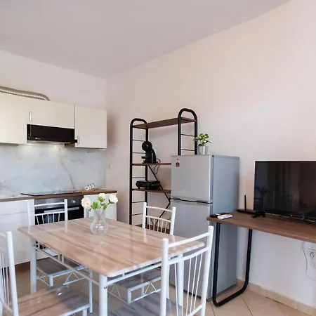 Sofoklis House With A Private Veranda Apartment